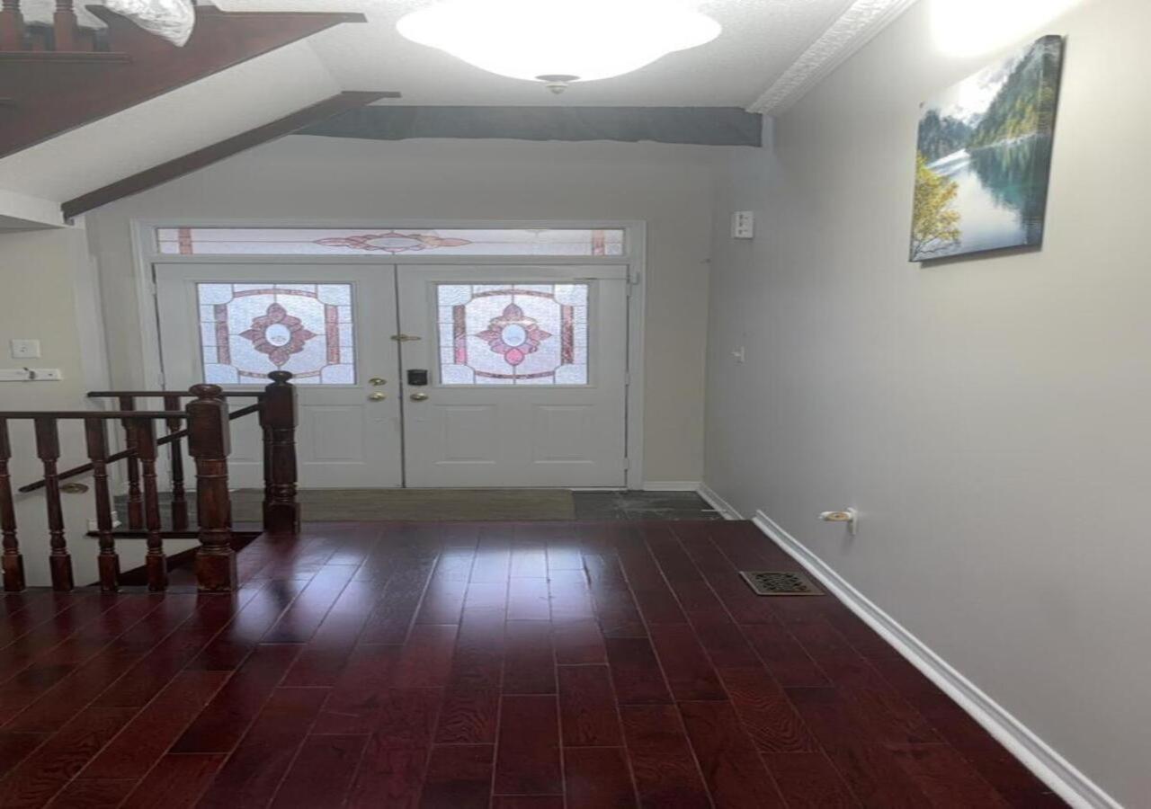 Beautiful Private Room Near Toronto Pearson Airport Brampton Bagian luar foto