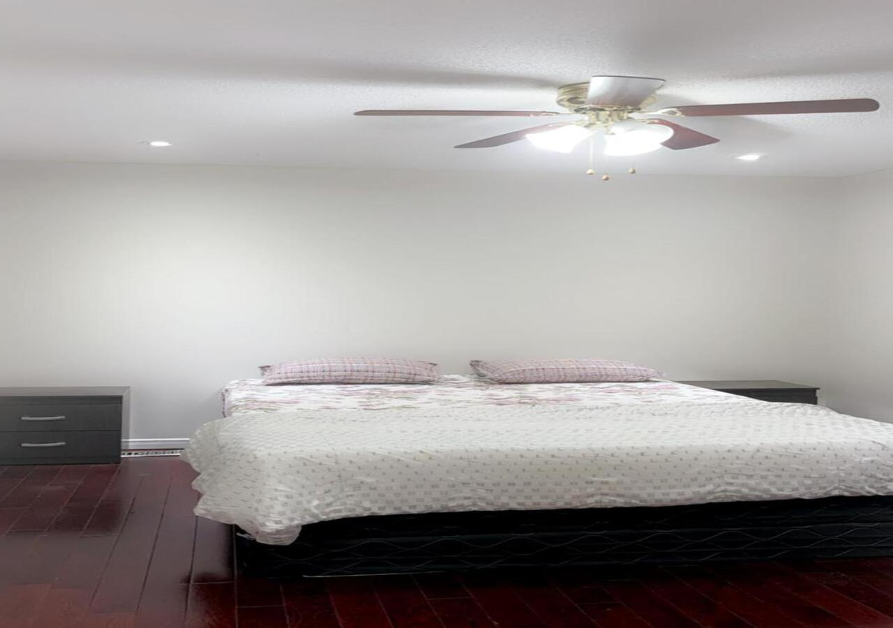 Beautiful Private Room Near Toronto Pearson Airport Brampton Bagian luar foto